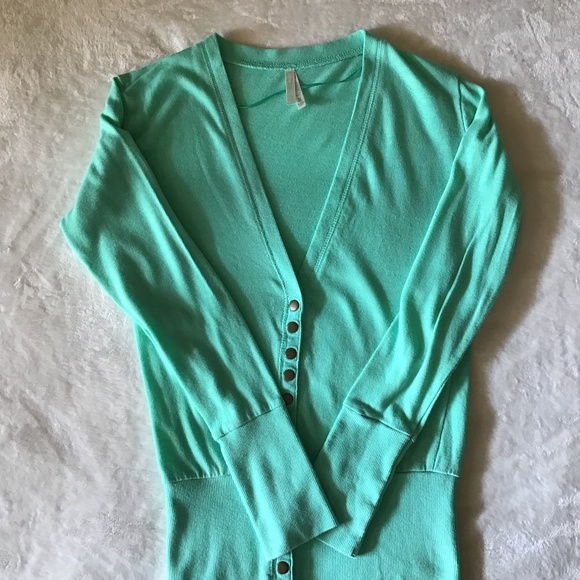 Col Story Sweater - Picture 3 of 6